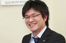 >おもてなしのプロ店長 三関 隼人